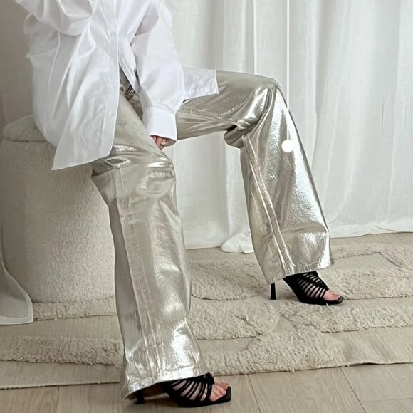 NWT Zara Boy Boy Fit High Rise Metallic Straight Leg Jeans Size 2